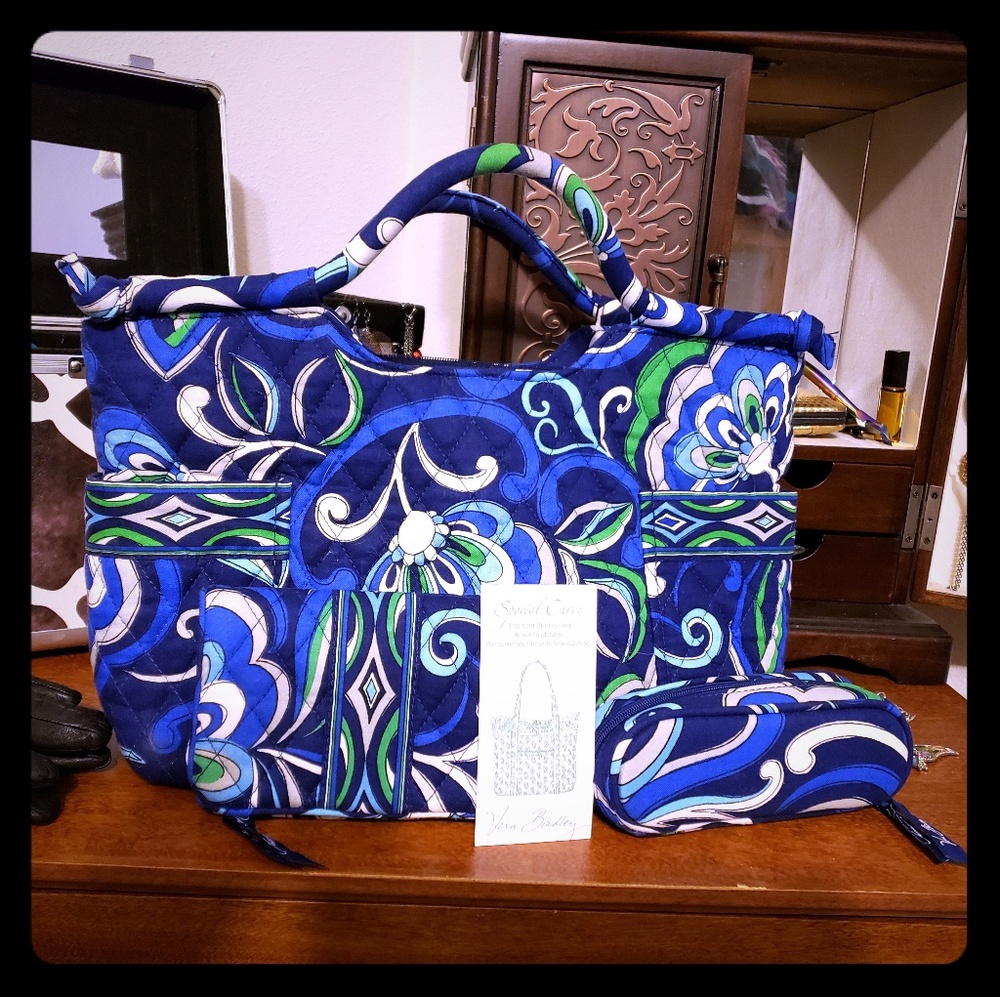 Vera Bradley purse set